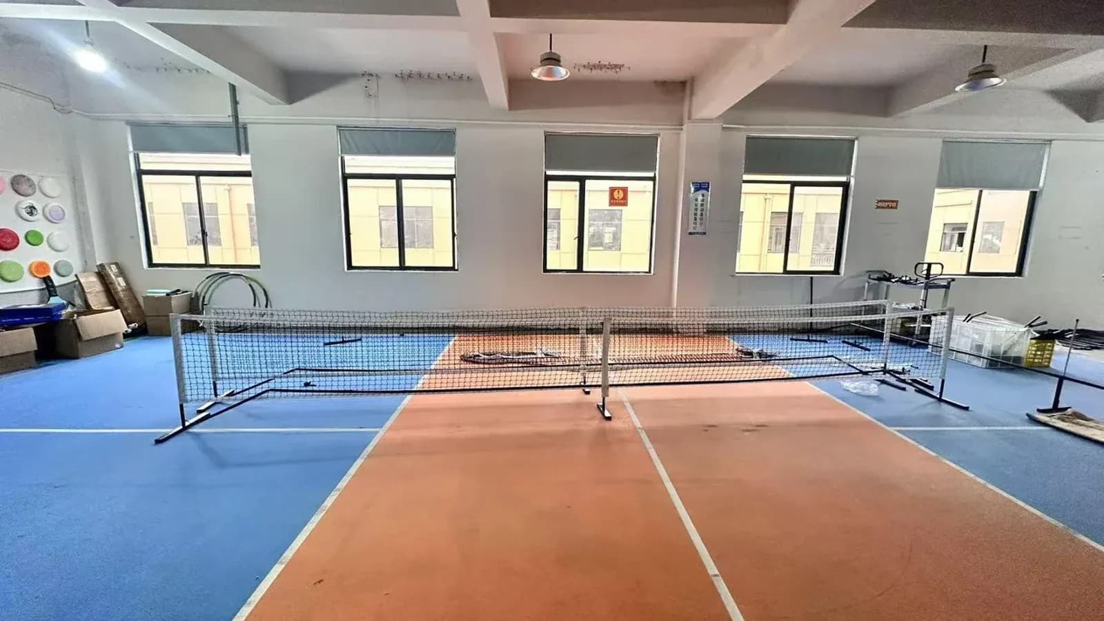 Clean Club Pickleball Paddle Faces: Cloth, Soap or Carbon Block?