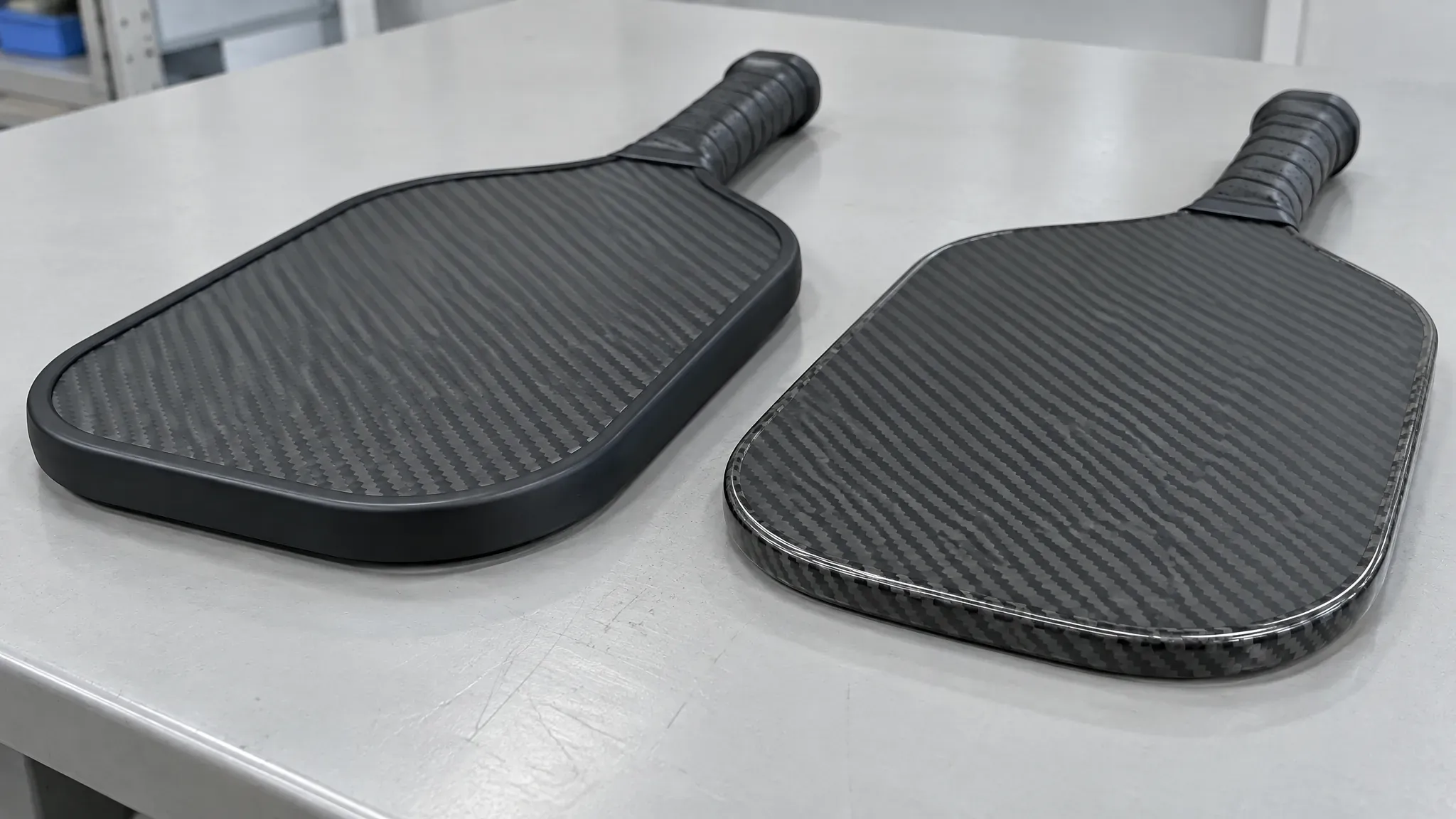 Edgeless or Edge-Guarded: What the Construction Choice Does to Tooling, Yield and Warranty