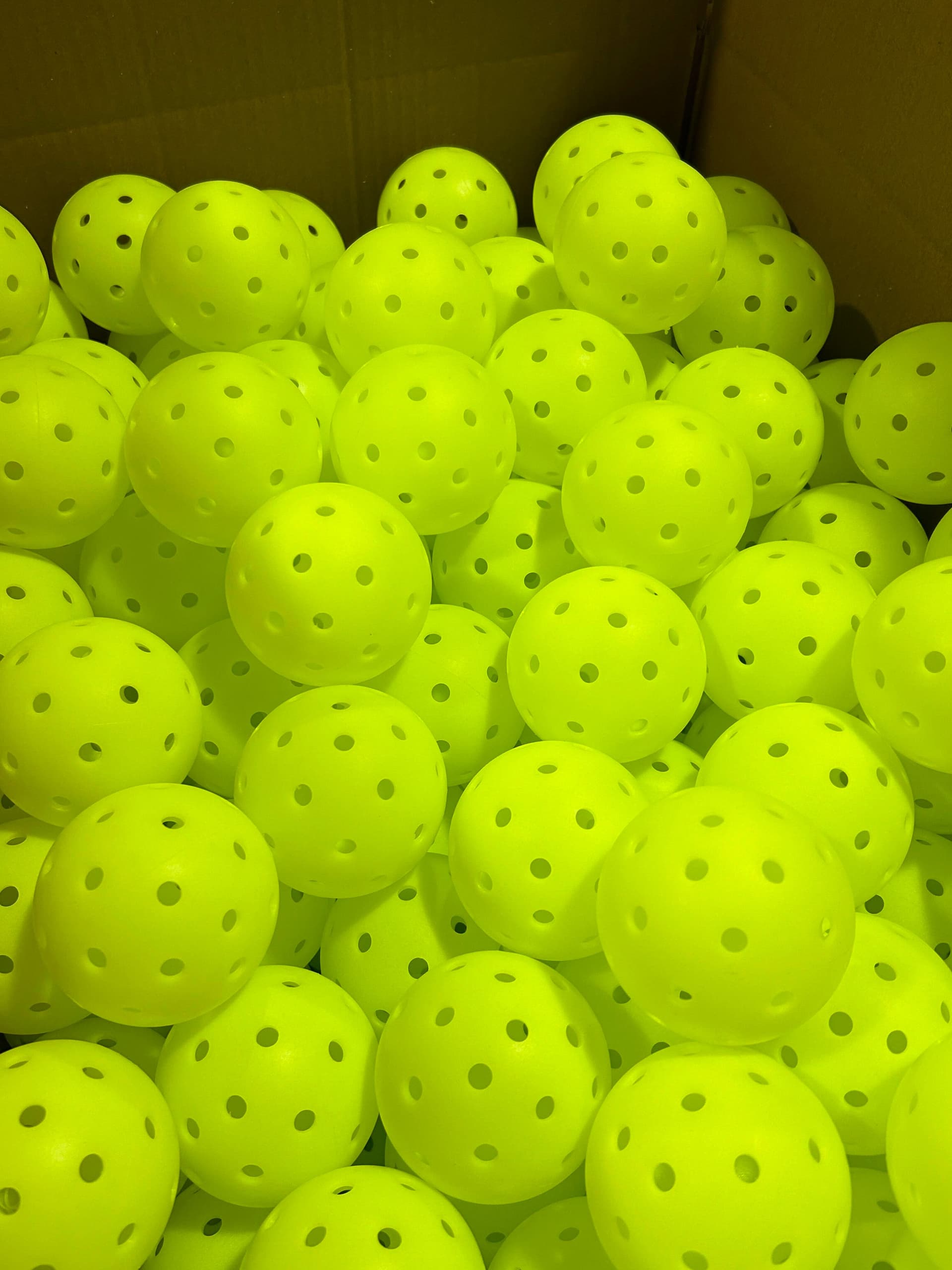 Pickleball Ball Colors: The Best Color for Visibility Indoors, Outdoors & Low Light